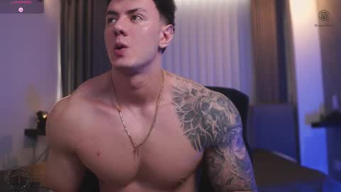 Snapshot of thomas_falcon1 chatting on October 2025 10:11:01 PM Thomas Falcon online show from October 2025 10:11:01 PM