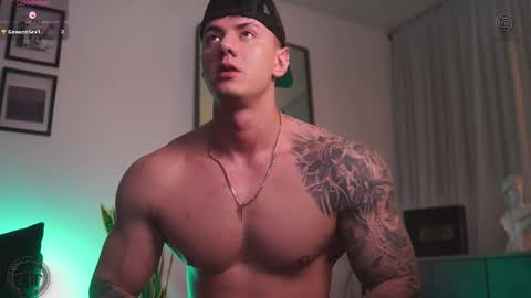 Snapshot of thomas_falcon1 chatting on November 2025 11:16:02 PM Thomas Falcon online show from November 2025 11:16:02 PM