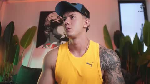 Snapshot of thomas_falcon1 chatting on November 2025 10:35:01 PM Thomas Falcon online show from November 2025 10:35:01 PM