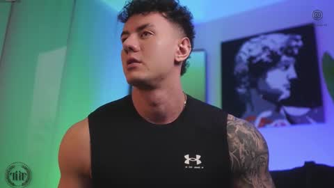 Snapshot of thomas_falcon1 chatting on December 2025 10:58:01 PM Thomas Falcon online show from December 2025 10:58:01 PM