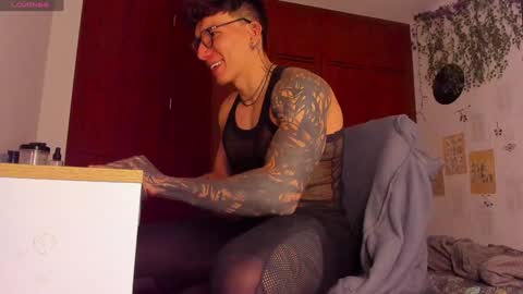 Snapshot of thomas_fuckboy chatting on January 2025 04:37:02 AM Thomas Grey online show from January 2025 04:37:02 AM