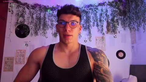 Snapshot of thomas_fuckboy chatting on February 2025 09:37:01 AM Thomas Grey online show from February 2025 09:37:01 AM