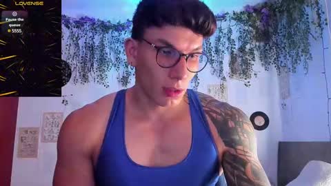 Snapshot of thomas_fuckboy chatting on February 2025 11:11:02 PM Thomas Grey online show from February 2025 11:11:02 PM