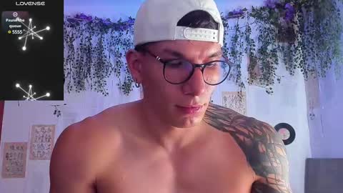 Snapshot of thomas_fuckboy chatting on February 2025 03:41:02 PM Thomas Grey online show from February 2025 03:41:02 PM