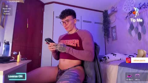 Snapshot of thomas_fuckboy chatting on September 2025 03:01:01 AM Thomas Grey online show from September 2025 03:01:01 AM