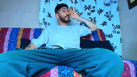 thomas_ks11 online show from February 2026 05:48:02 AM