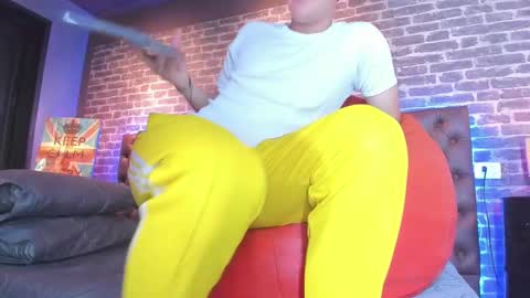 ---Thomas--- online show from February 2025 04:18:02 AM