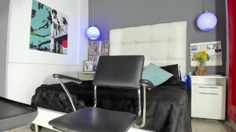 ---Thomas--- online show from March 2025 04:01:01 AM