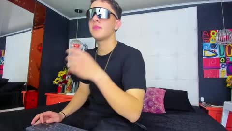 ---Thomas--- online show from March 2025 04:30:02 AM