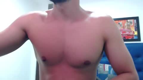 Snapshot of thomas_neuman chatting on February 2025 08:40:01 PM Thomas online show from February 2025 08:40:01 PM