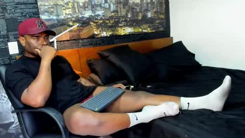 thomas Santtos online show from January 2025 01:45:02 PM