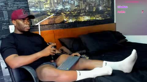 thomas Santtos online show from February 2025 12:48:02 PM