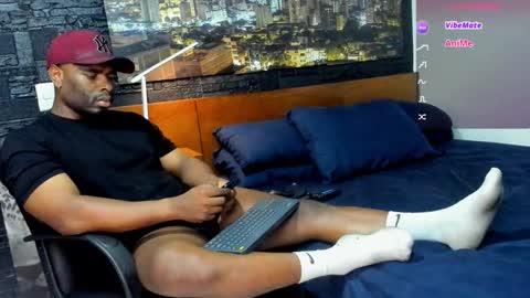 thomas Santtos online show from February 2025 02:47:02 AM