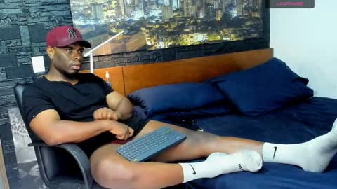 thomas Santtos online show from February 2025 01:51:02 PM