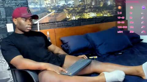 thomas Santtos online show from February 2025 08:29:02 PM