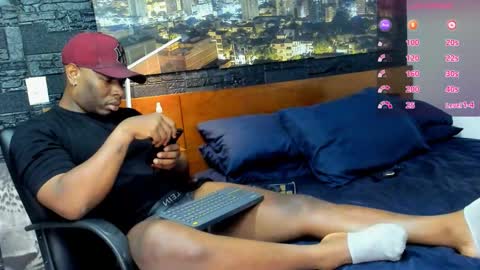 thomas Santtos online show from February 2025 11:30:02 PM