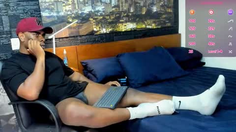 thomas Santtos online show from February 2025 09:20:02 PM