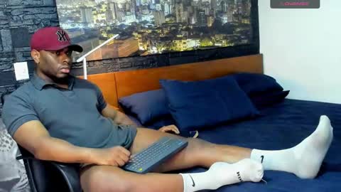 thomas Santtos online show from March 2025 12:12:01 PM