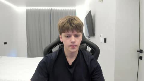 Tomas online show from April 2026 02:20:01 PM