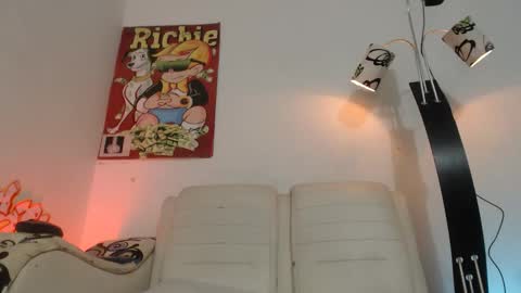 Snapshot of thomasjons chatting on March 2026 02:15:02 AM thomasjons online show from March 2026 02:15:02 AM