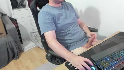 Snapshot of thommy2008 chatting on September 2025 10:59:01 AM thommy2008 online show from September 2025 10:59:01 AM