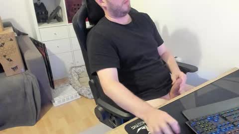 Snapshot of thommy2008 chatting on October 2025 06:21:02 AM thommy2008 online show from October 2025 06:21:02 AM