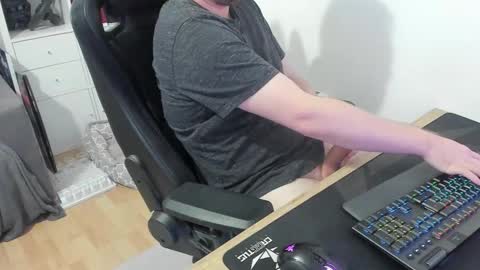 Snapshot of thommy2008 chatting on November 2025 11:44:01 AM thommy2008 online show from November 2025 11:44:01 AM