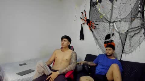 thomson_hot01 online show from October 2025 05:08:02 AM