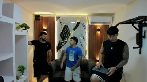 thomson_hot01 online show from April 2026 05:30:01 AM