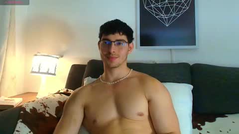 thomylov online show from December 2025 02:43:02 AM