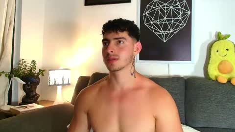 thomylov online show from March 2026 11:20:01 PM