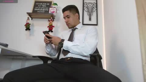 Snapshot of thonydupont chatting on December 2024 10:35:02 PM thonydupont online show from December 2024 10:35:02 PM