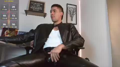 Snapshot of thonydupont chatting on September 2025 07:05:01 PM thonydupont online show from September 2025 07:05:01 PM