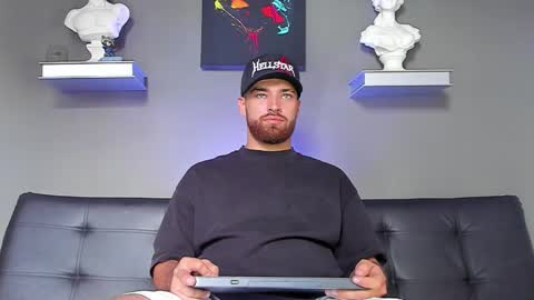 thor_evans online show from November 2025 08:51:01 PM