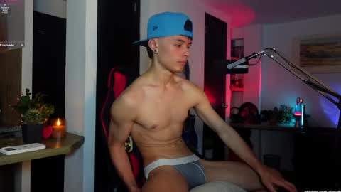   L e a n d e r   25OFF ON MY OF online show from March 2026 01:08:01 AM