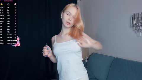 Snapshot of thousand_desires chatting on March 2026 08:18:02 AM Lynn online show from March 2026 08:18:02 AM