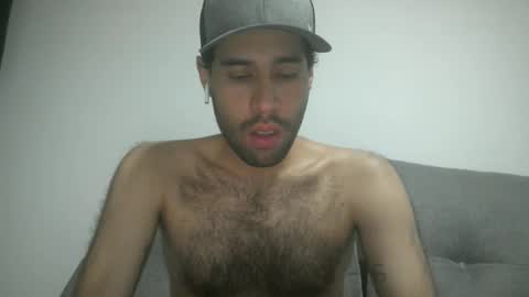 Snapshot of throwawayyourgun chatting on January 2025 03:50:01 PM Luka online show from January 2025 03:50:01 PM