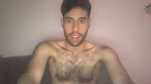 Snapshot of throwawayyourgun chatting on November 2025 09:58:01 PM Luka online show from November 2025 09:58:01 PM