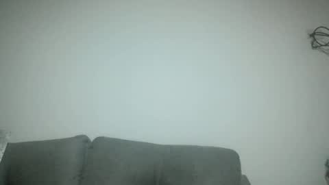 Snapshot of throwawayyourgun chatting on November 2025 10:43:02 PM Luka online show from November 2025 10:43:02 PM