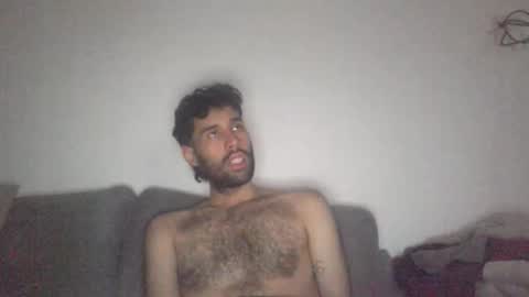 Snapshot of throwawayyourgun chatting on November 2025 09:06:02 PM Luka online show from November 2025 09:06:02 PM