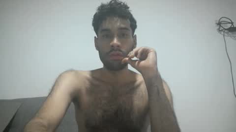 Snapshot of throwawayyourgun chatting on December 2025 06:12:01 PM Luka online show from December 2025 06:12:01 PM