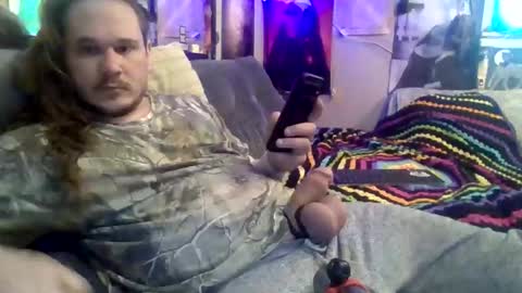 thunder8u42 online show from April 2026 05:56:01 PM