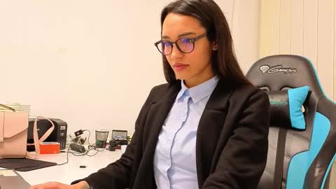 Snapshot of tia_j chatting on March 2026 04:57:01 PM tia_j online show from March 2026 04:57:01 PM