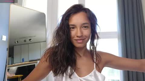 Snapshot of tia_j chatting on May 2026 07:15:02 AM tia_j online show from May 2026 07:15:02 AM