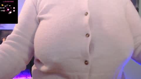 Snapshot of tiabellaxxx chatting on January 2025 04:24:01 PM Tia Bella online show from January 2025 04:24:01 PM