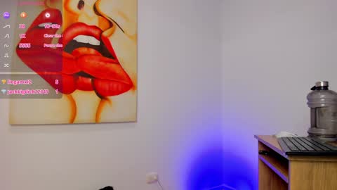 Snapshot of tiago_hannah chatting on January 2025 01:41:02 PM carolina online show from January 2025 01:41:02 PM