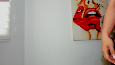 Snapshot of tiago_hannah chatting on September 2025 01:57:02 PM carolina online show from September 2025 01:57:02 PM