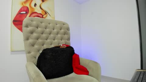 Snapshot of tiago_hannah chatting on December 2025 09:29:01 AM carolina online show from December 2025 09:29:01 AM