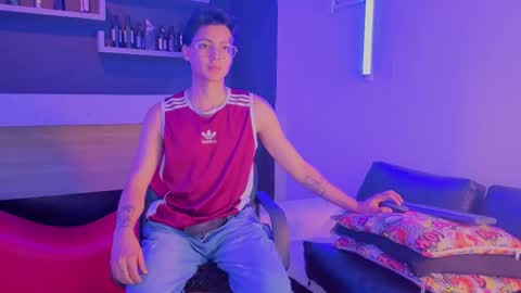 Snapshot of tian_sex chatting on May 2026 05:01:02 AM online show from May 2026 05:01:02 AM