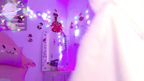 Tiana Le online show from December 2025 12:29:01 AM